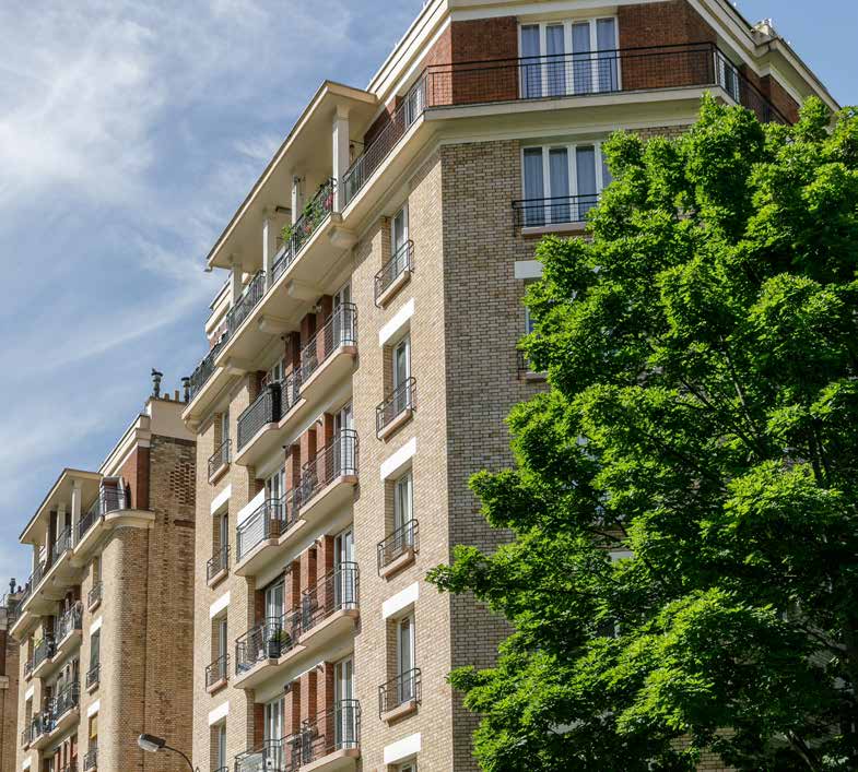 Pavillon de l’Arsenal : "Construire avec", un débat au cœur des pratiques de Paris Habitat - Replay 1 façade de la résidence Sthrau dans le 13e arrondissement