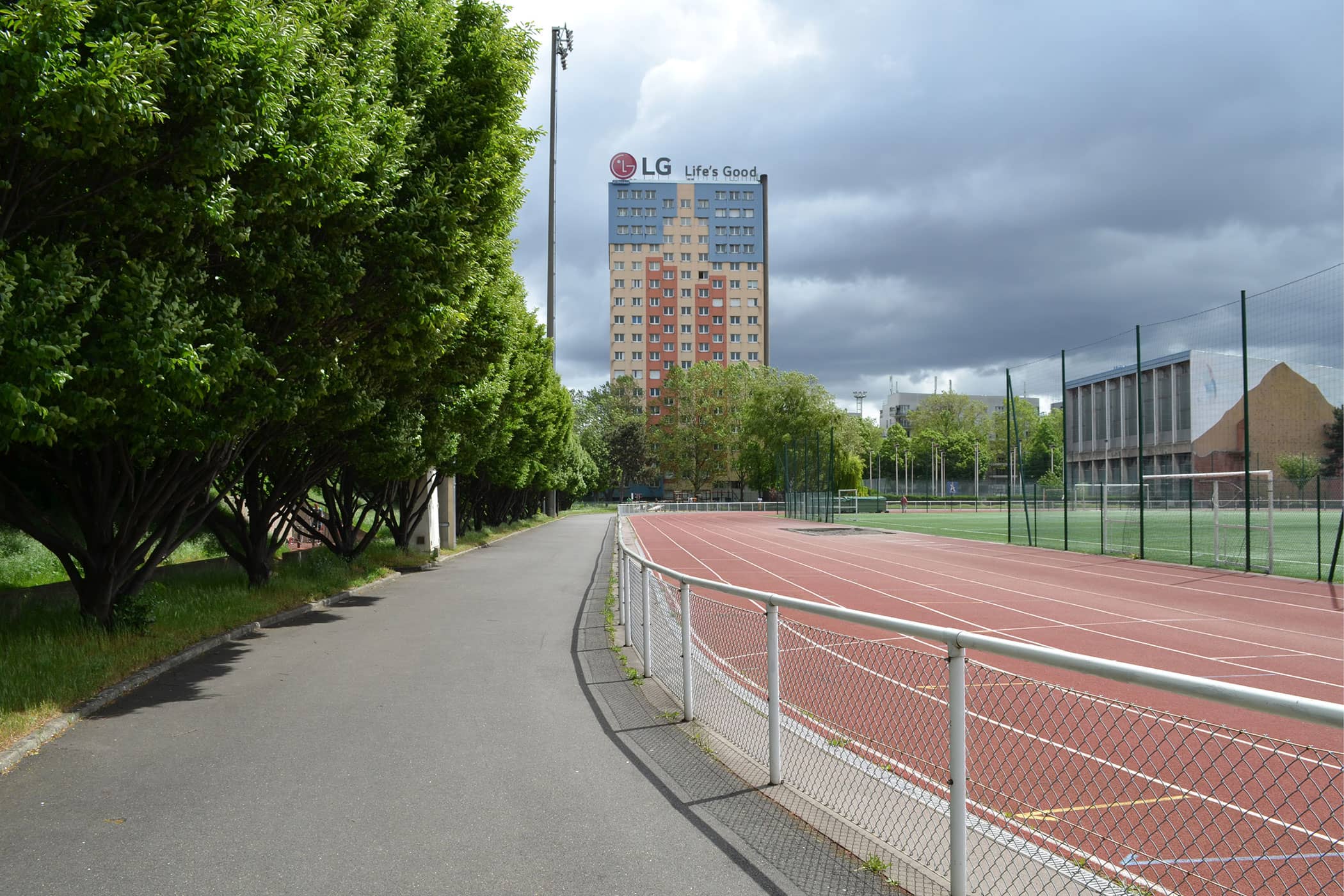 Journées nationales : l’architecture, cœur battant du logement social 1 Terrain de sport tour des poissonniers