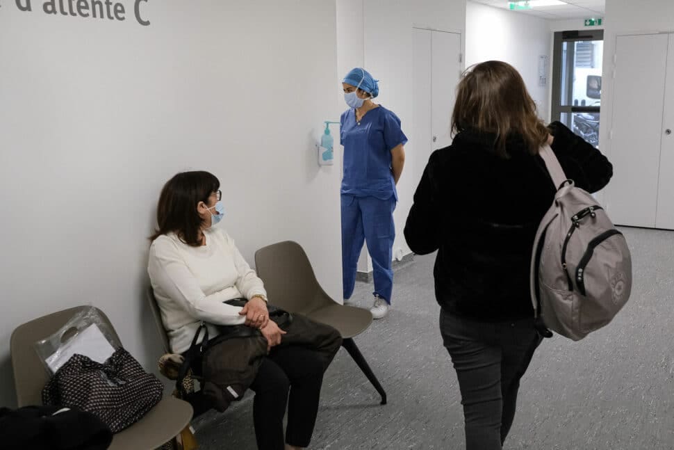 Paris Habitat contribue à une offre de soins et de proximité pour les parisiens 4 Salle-attente-centre-marie-therese