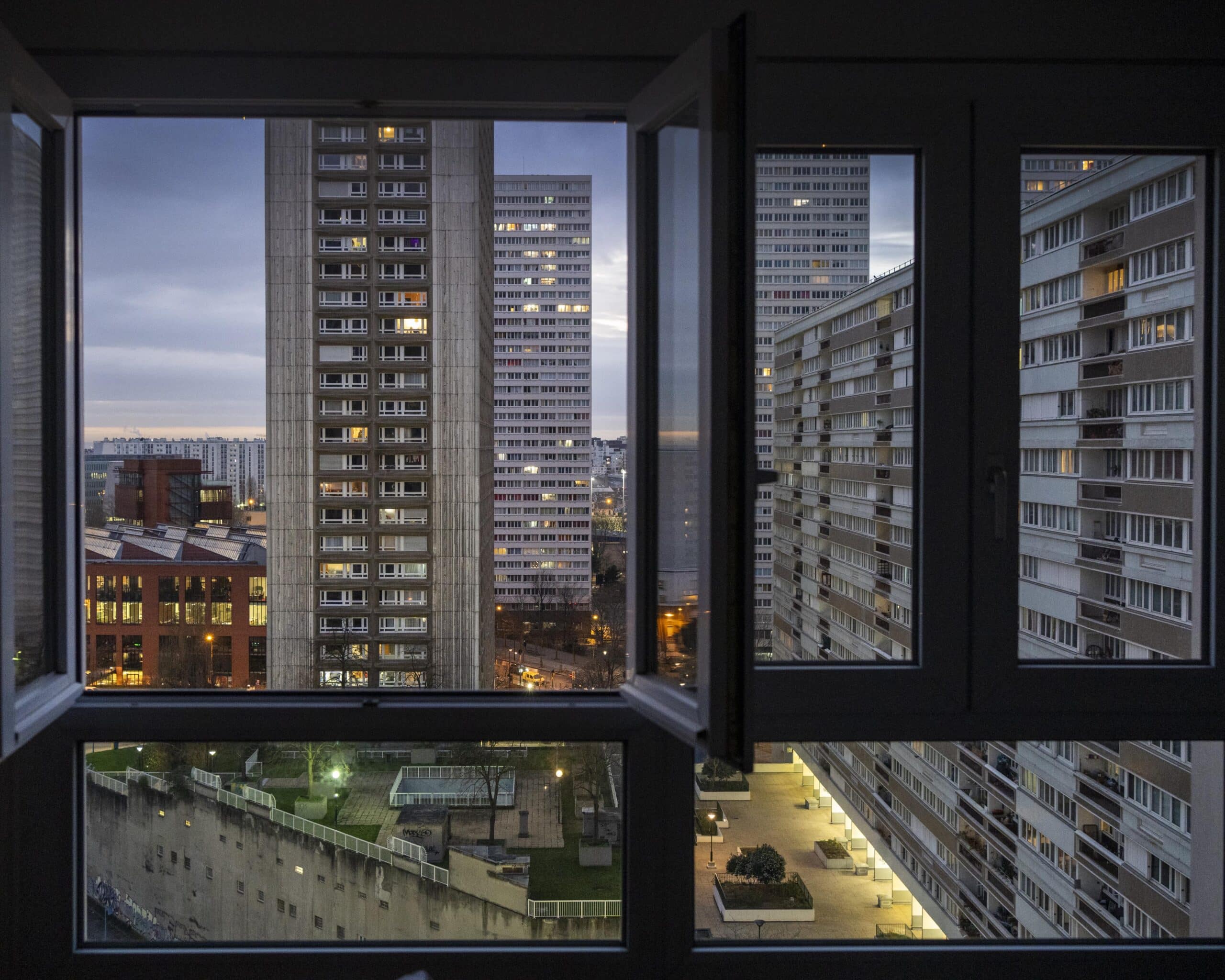 Une expérimentation sociale à la dalle des Olympiades 2 Exterieurs Residence Olympiades MPDIETERLE 12 scaled